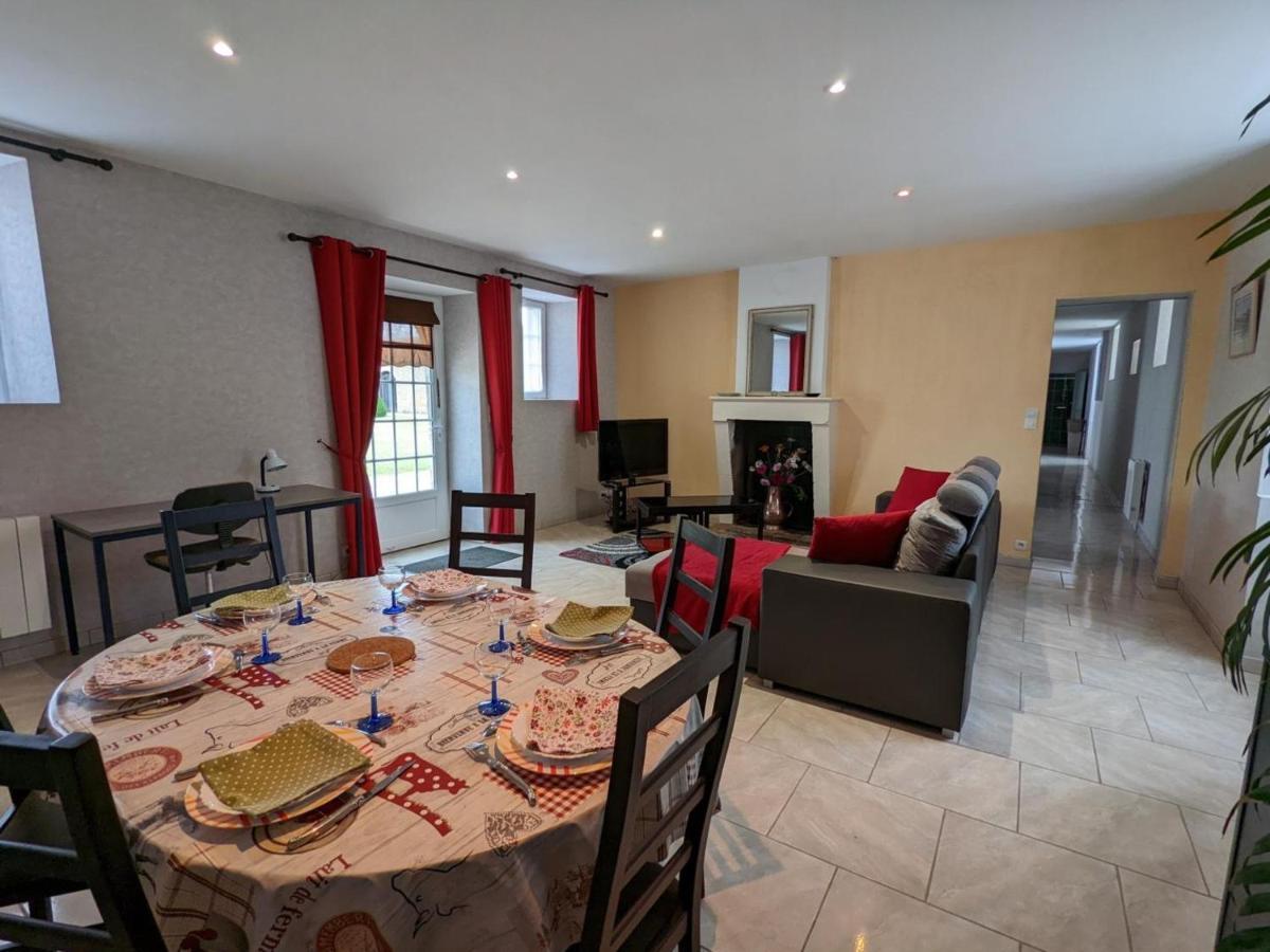 Gite Charmant Au Coeur D'Un Chateau Historique Avec Parc, Proche De Cognac, Ideal Famille Et Nature - Fr-1-653-167 Cherves-de-Cognac Exteriör bild